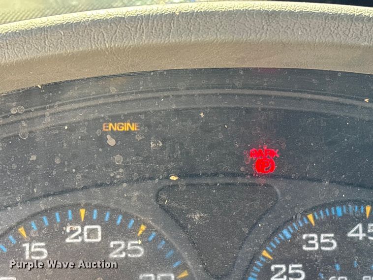 image for item EA7162 2007 International semi truck