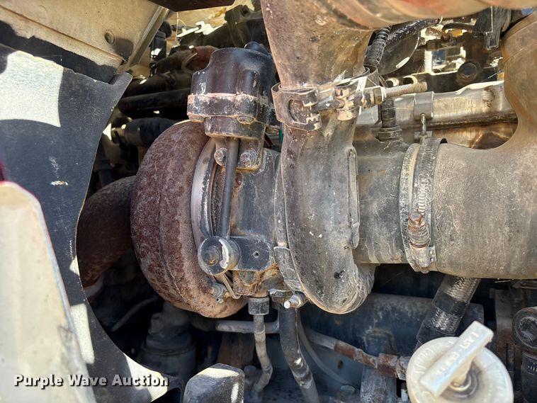 image for item EA7162 2007 International semi truck