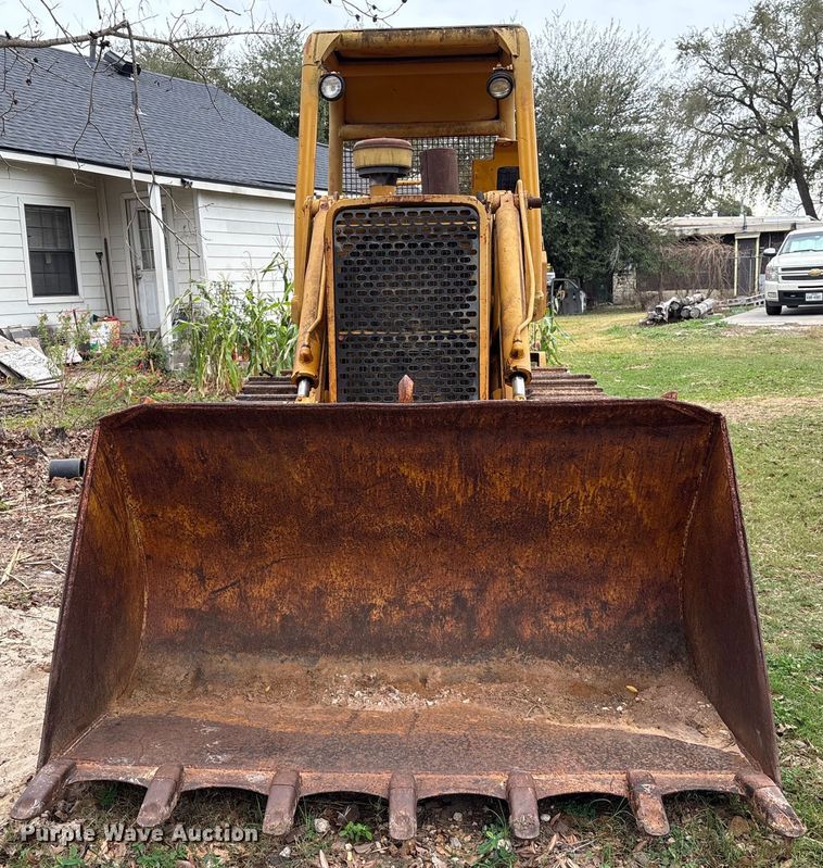 image for item EA7169 1984 John Deere 555A track loader