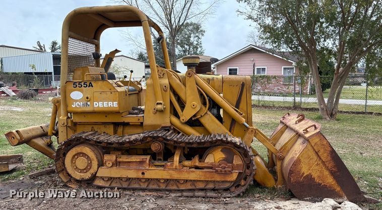 image for item EA7169 1984 John Deere 555A track loader