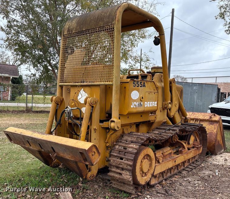 image for item EA7169 1984 John Deere 555A track loader