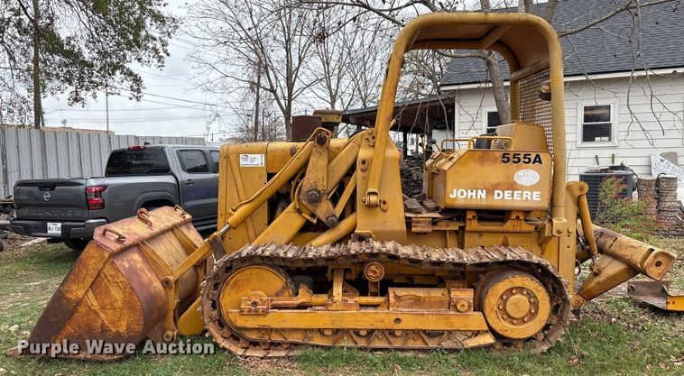 image for item EA7169 1984 John Deere 555A track loader