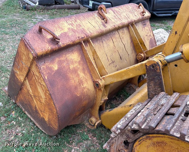 image for item EA7169 1984 John Deere 555A track loader