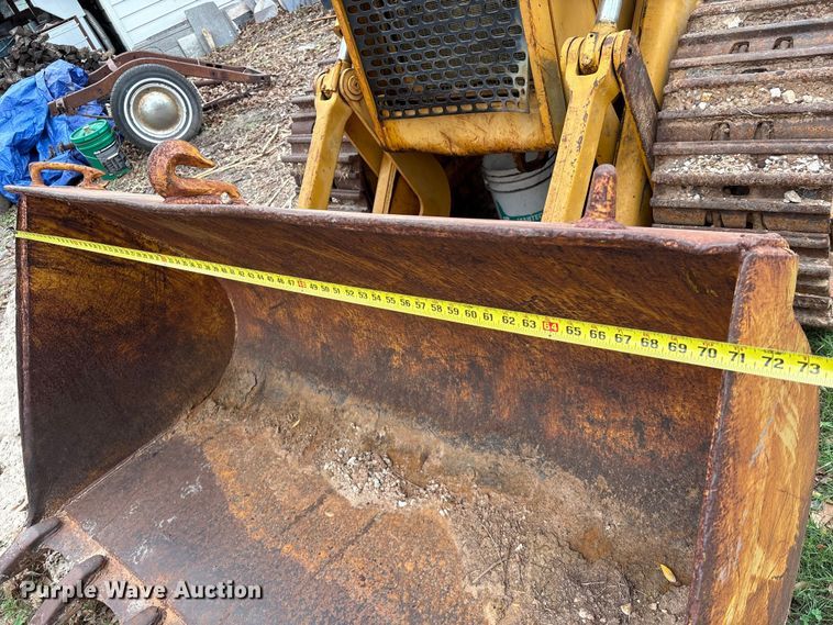 image for item EA7169 1984 John Deere 555A track loader