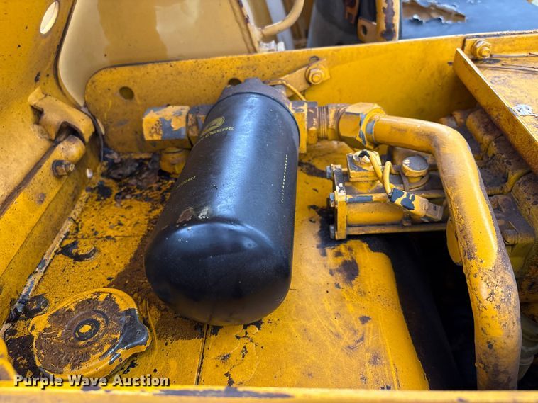 image for item EA7169 1984 John Deere 555A track loader