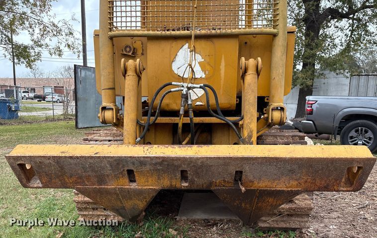 image for item EA7169 1984 John Deere 555A track loader