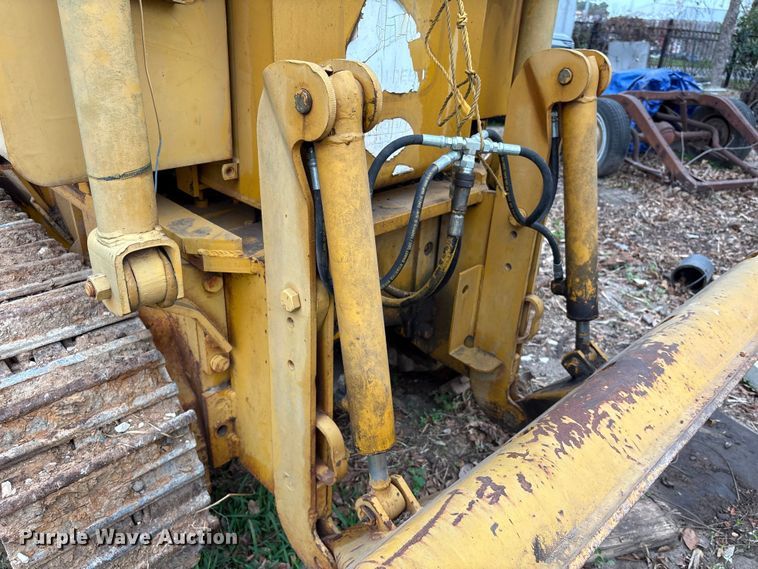 image for item EA7169 1984 John Deere 555A track loader