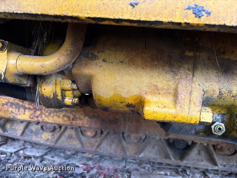 image for item EA7169 1984 John Deere 555A track loader