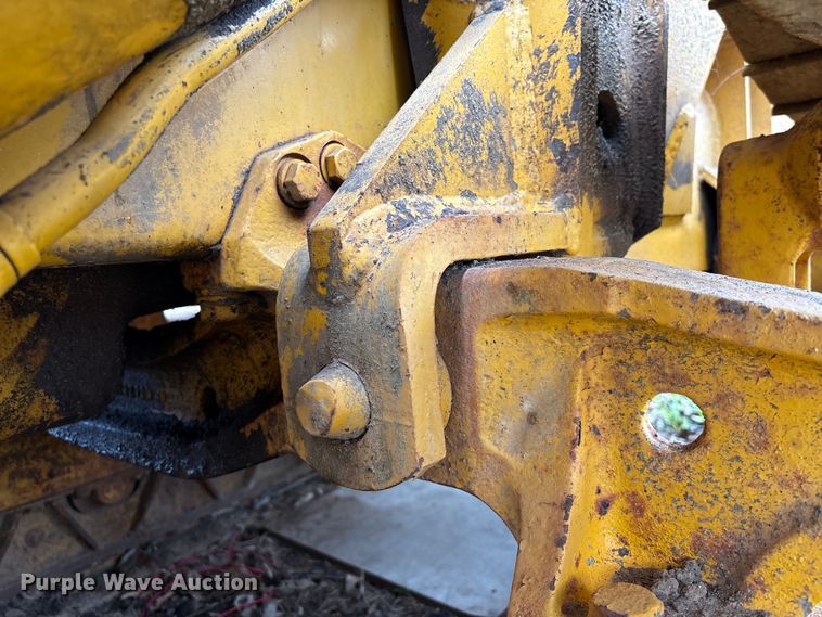 image for item EA7169 1984 John Deere 555A track loader