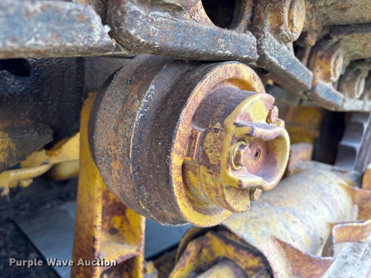 image for item EA7169 1984 John Deere 555A track loader