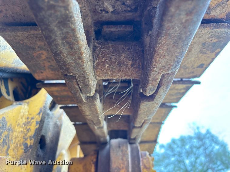 image for item EA7169 1984 John Deere 555A track loader