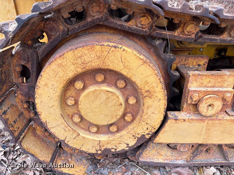 image for item EA7169 1984 John Deere 555A track loader