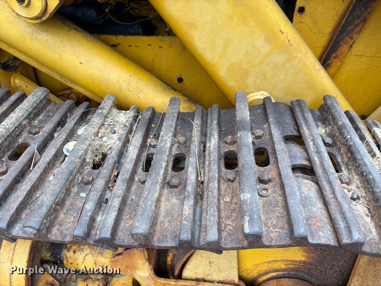 image for item EA7169 1984 John Deere 555A track loader