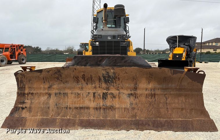 image for item EA7170 2018 John Deere 850K dozer