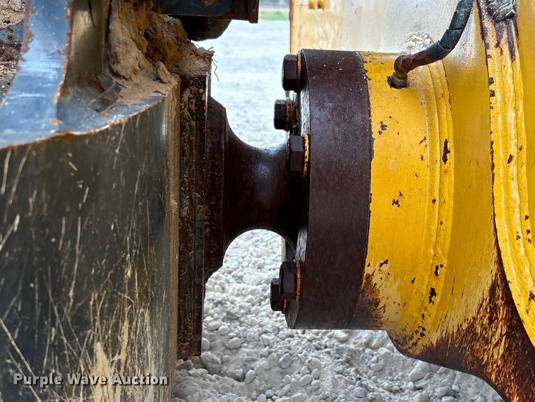 image for item EA7170 2018 John Deere 850K dozer