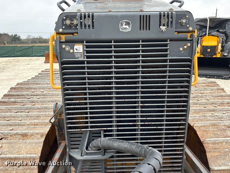 image for item EA7170 2018 John Deere 850K dozer