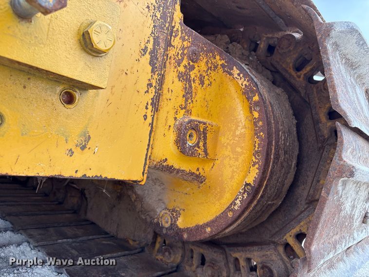 image for item EA7170 2018 John Deere 850K dozer