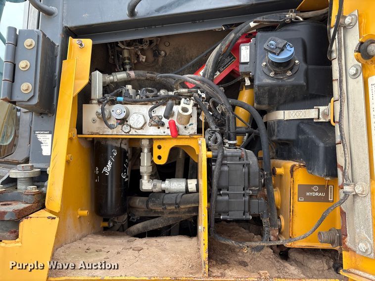 image for item EA7170 2018 John Deere 850K dozer