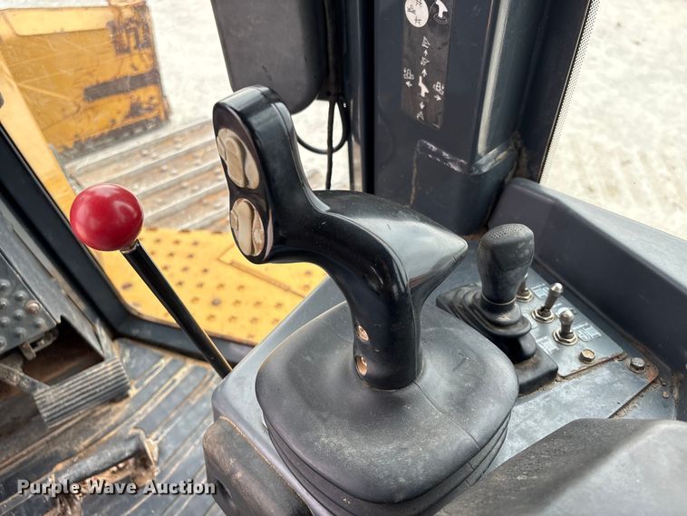 image for item EA7170 2018 John Deere 850K dozer