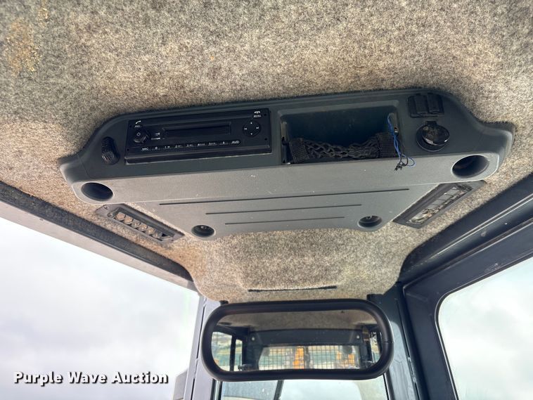 image for item EA7170 2018 John Deere 850K dozer