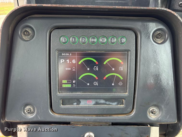 image for item EA7170 2018 John Deere 850K dozer