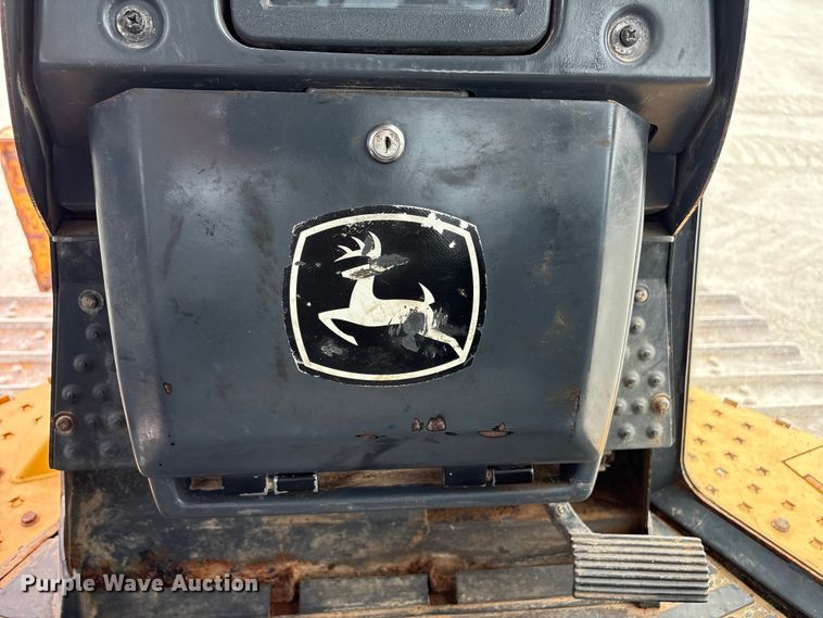 image for item EA7170 2018 John Deere 850K dozer