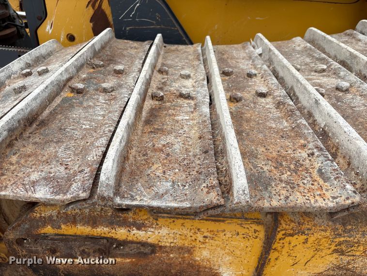 image for item EA7170 2018 John Deere 850K dozer