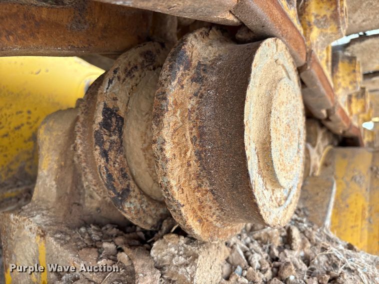 image for item EA7170 2018 John Deere 850K dozer