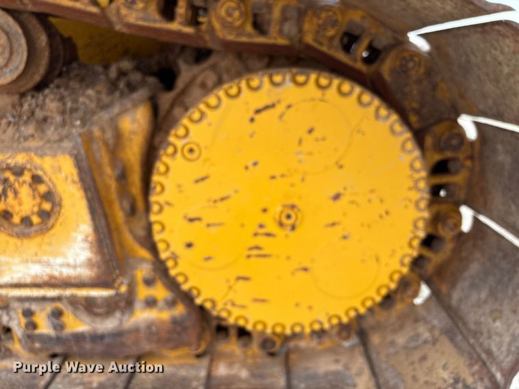 image for item EA7170 2018 John Deere 850K dozer