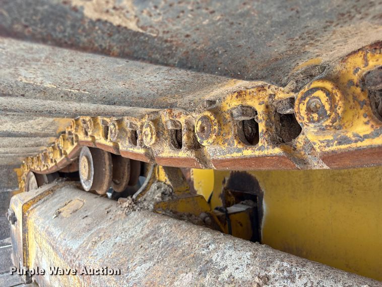 image for item EA7170 2018 John Deere 850K dozer