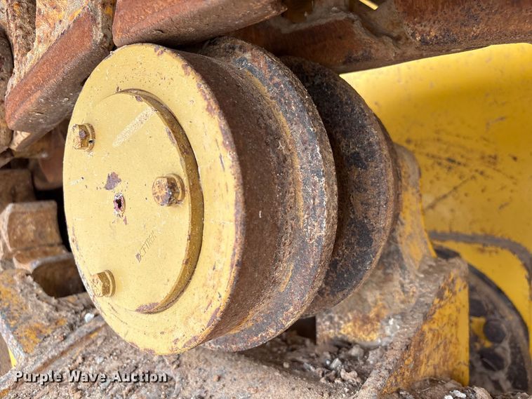 image for item EA7170 2018 John Deere 850K dozer