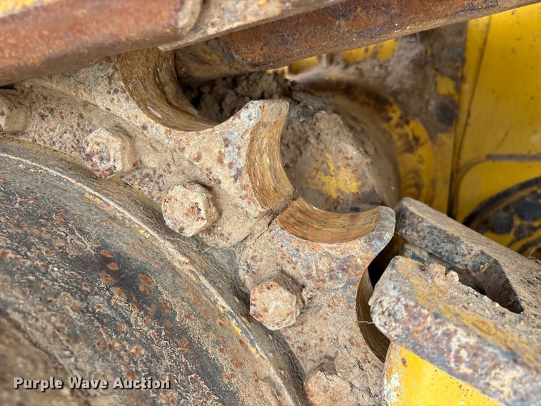 image for item EA7170 2018 John Deere 850K dozer