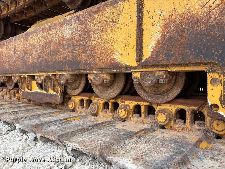 image for item EA7170 2018 John Deere 850K dozer