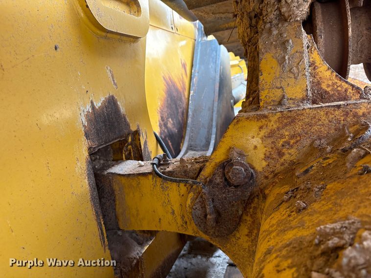 image for item EA7170 2018 John Deere 850K dozer