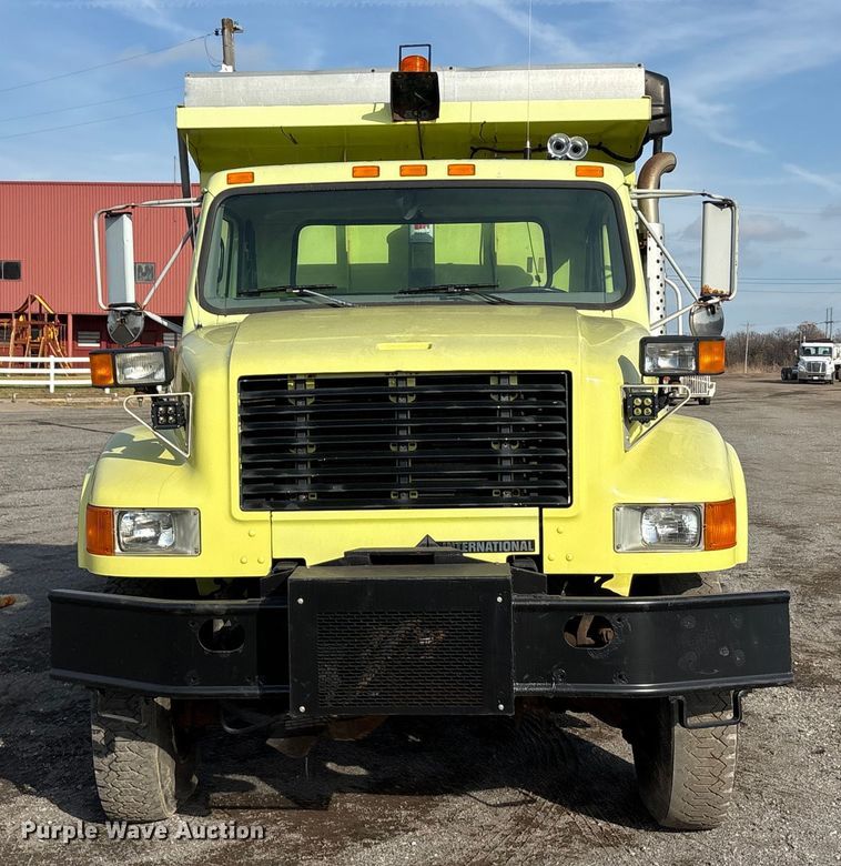 image for item EA7823 1997 International 4800 dump truck