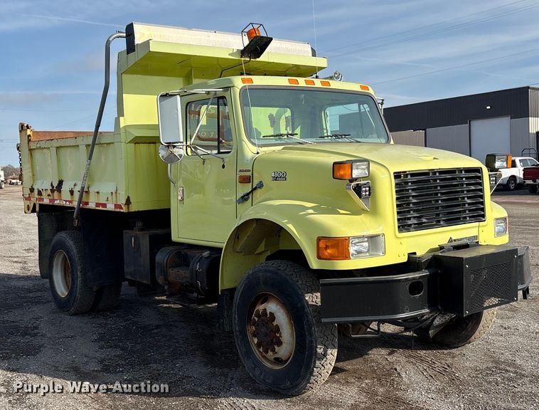 image for item EA7823 1997 International 4800 dump truck