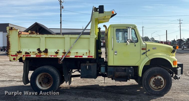 image for item EA7823 1997 International 4800 dump truck