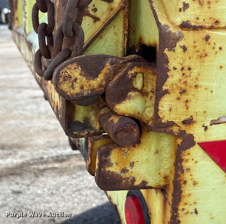 image for item EA7823 1997 International 4800 dump truck