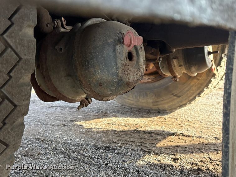 image for item EA7823 1997 International 4800 dump truck