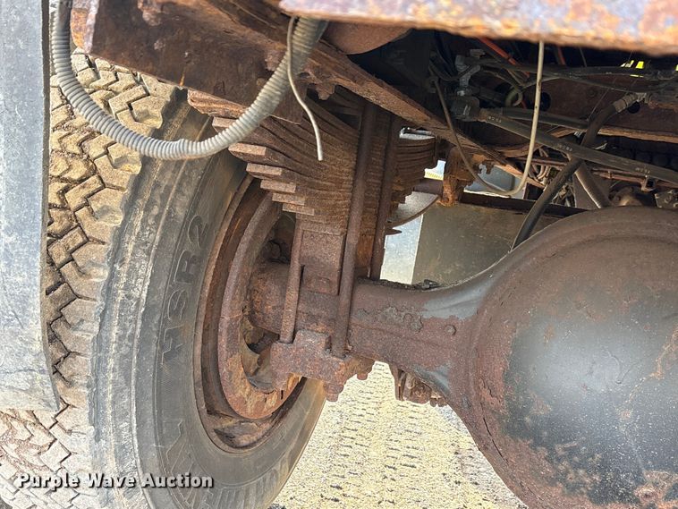 image for item EA7823 1997 International 4800 dump truck