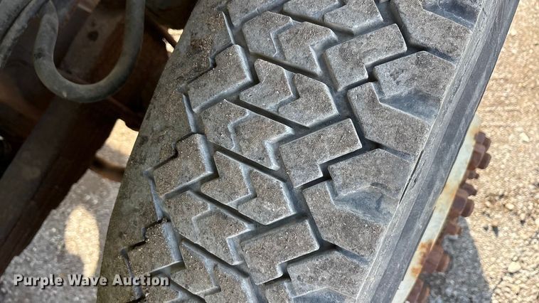 image for item EA7823 1997 International 4800 dump truck