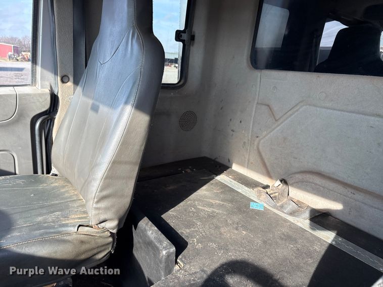 image for item EA7824 2008 International 7000 dump truck