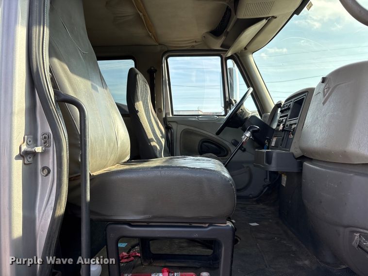 image for item EA7824 2008 International 7000 dump truck