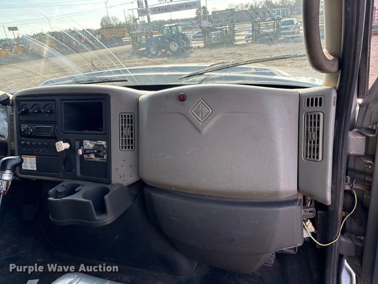 image for item EA7824 2008 International 7000 dump truck