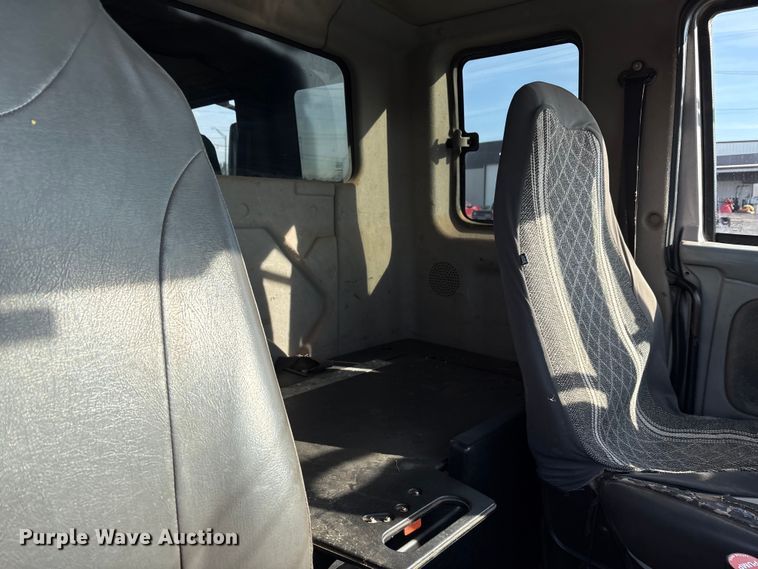 image for item EA7824 2008 International 7000 dump truck