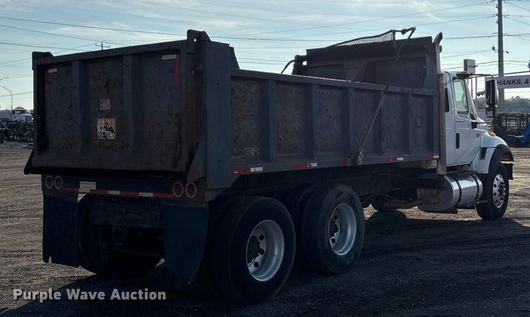 image for item EA7825 2007 International SF637 dump truck
