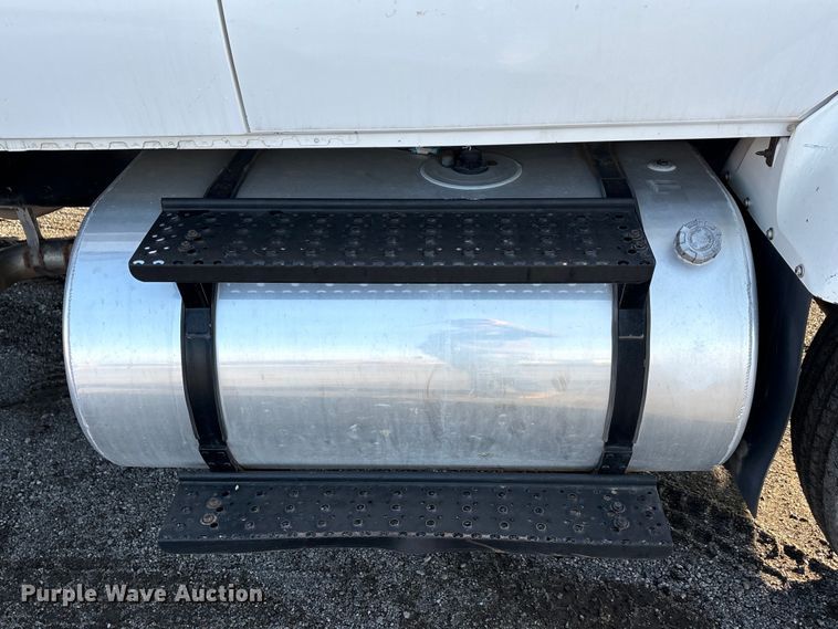 image for item EA7825 2007 International SF637 dump truck