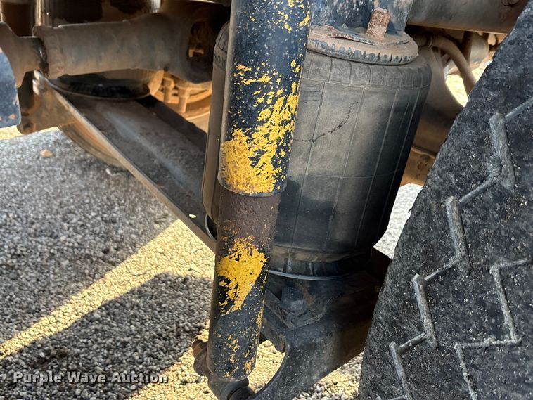 image for item EA7825 2007 International SF637 dump truck