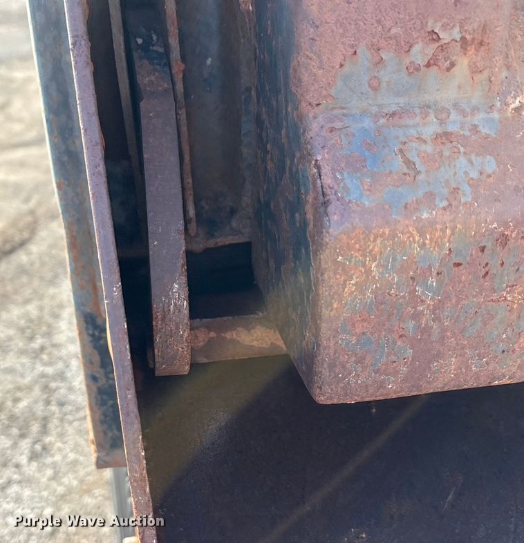 image for item EA7825 2007 International SF637 dump truck