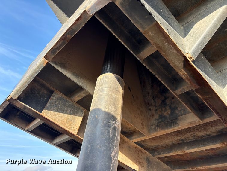 image for item EA7825 2007 International SF637 dump truck